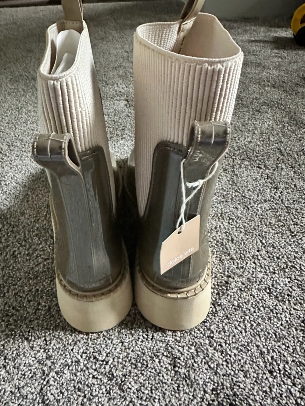 Dolce Vita Woman’s Tropic H2O Boots Size 9 NWT Waterproof Dk Moss
